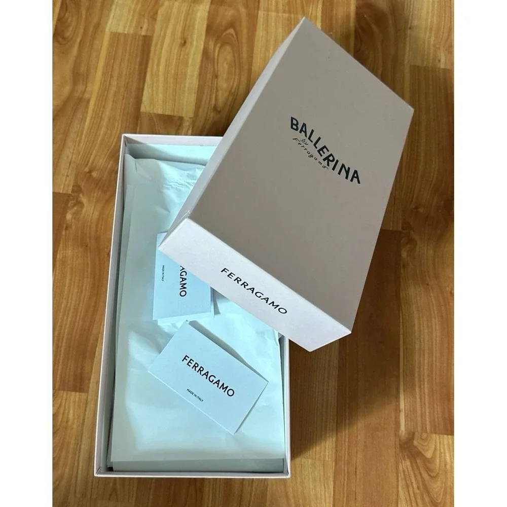 Ferragamo Ballerina empty shoe box